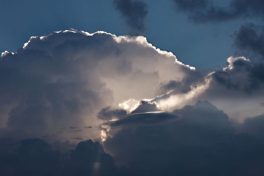 Clouds in th blue sky