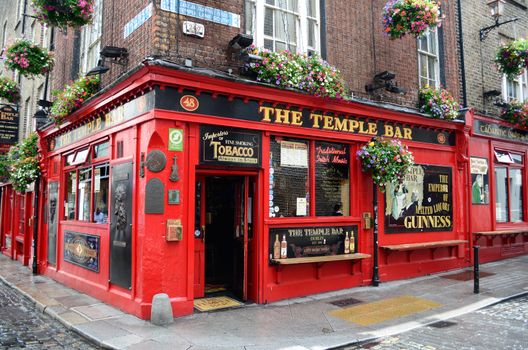 Famous pub in the Temple Bar district in Dublin, Ireland.