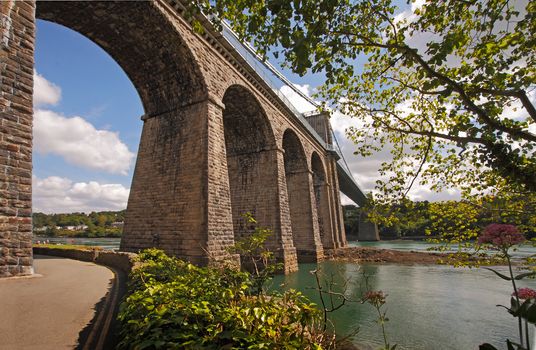 The suspension bridge connecting Anglesey to the welsh mainland was built in 1826 by Thomas Telford.