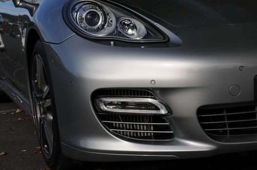 Porsche Panamera GT silver - right front - Turbo Sport Crono - 2010 model - PCCB breakes - PDK