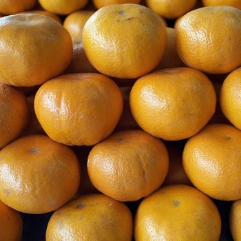 Sweet orange on market tray       