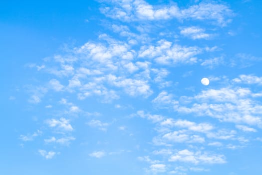 View white cloud with blue sky background