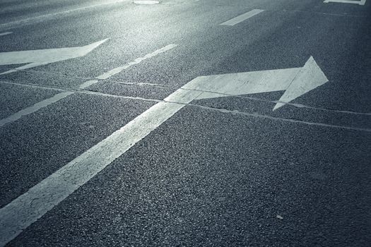 arrow on the road,turn right