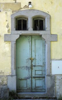 Detail of the old and damaged door