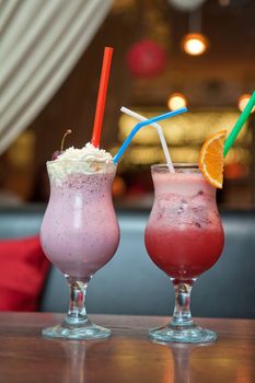 Set o nonalcoholic milkshake cocktails with berries