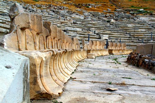 Photo shows details of Acropolis temple and its surroundings.