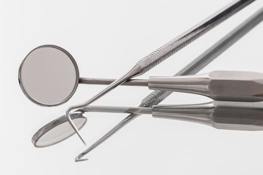 Many instruments that are use by a dentist