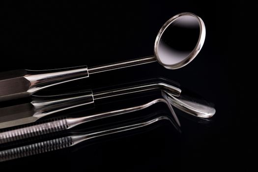 Many instruments that are use by a dentist