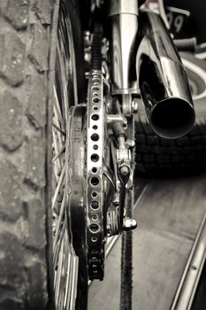real wheel brake and chain assembly of a motorcycle