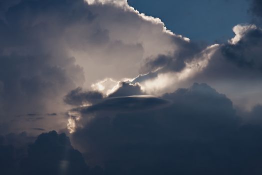 Clouds in th blue sky