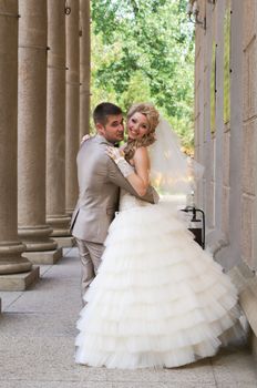 Young married couple in the wedding day