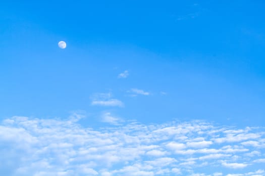 View white cloud with blue sky background