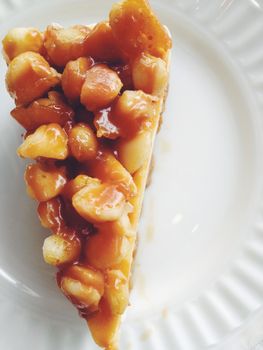 caramel macadamia nuts cake close up