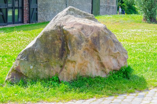 Boulder, stone, geological phenomenon which has been formed by erosion.