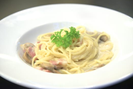 Spaghetti with ham, Cuisine menu