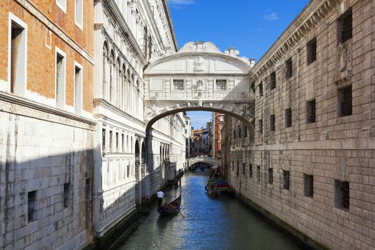 Bridge of Sighs and gondola in Venice, Italy 