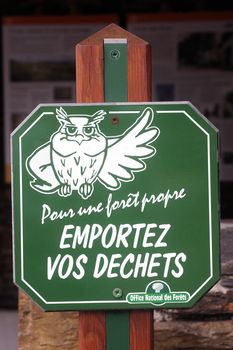 Panel conducted by the French National Forest Authority to educate hikers to respect nature and throw no junk.
