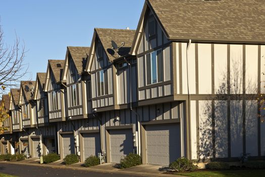 Row of new homes in Willsonville Oregon suburb.