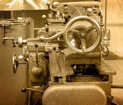 Turning lathe in the workshop