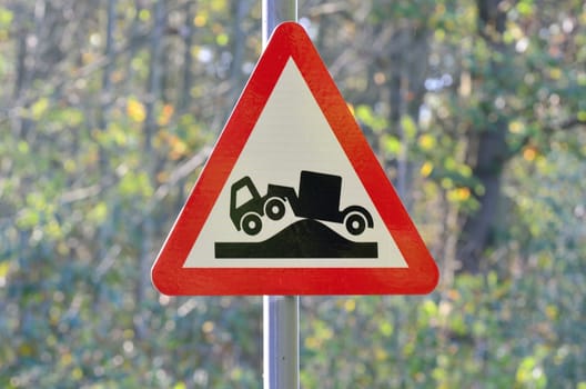 Lorry hump warning sign