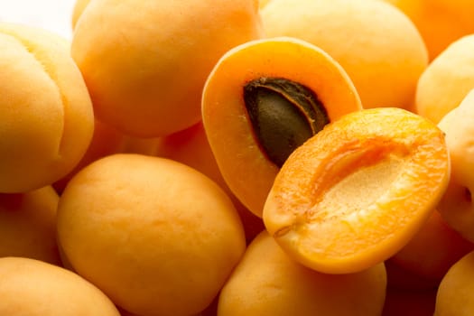 Heap of ripe apricots