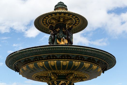 The fontain at the place de la concorde in Paris