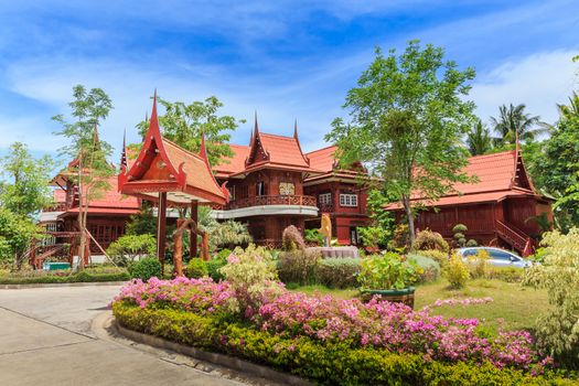 thai style houe Beautiful garden