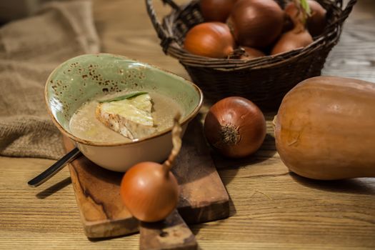 The french onion gratin soup. selective Focus