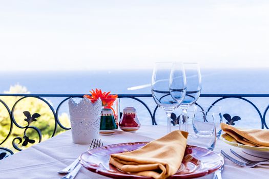 Dining table ready to receive guests at the Isle of Capri.