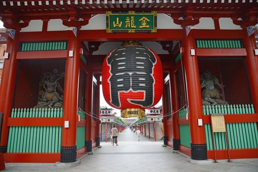 a japanese style temple in tokyo