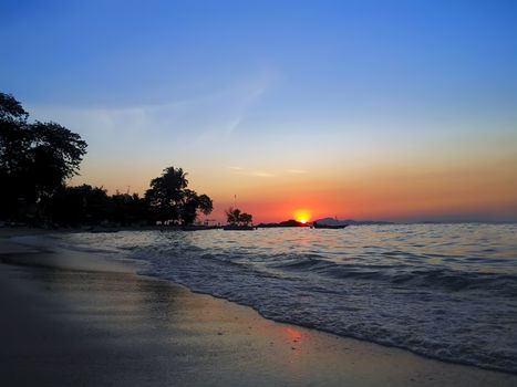 Last Rays of Sun on Wong Amat Beach.