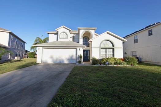 A front exterior of a home in Florida