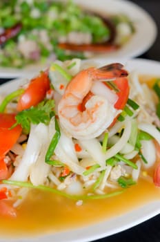 spicy salad , shrimp and mix vegetable