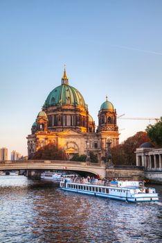 Berliner Dom cathedral early in the evening