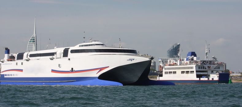 fast catamaran ferry leaving portsmouth harbour