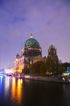 Berliner Dom overview in the night