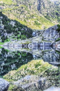A picture from the river at Pyrenees mountians