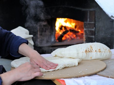 The Carasau is a typical Sardinian bread, spread all over the island is known as the Italian Music of paper.