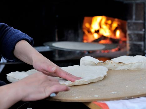 The Carasau is a typical Sardinian bread, spread all over the island is known as the Italian Music of paper.