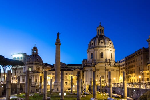 Sunset in Rome overlooking the basilica ulpia in the holes of trajan