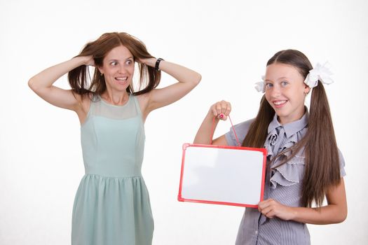 Trainee fun and mocks a good teacher