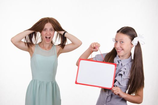 Trainee fun and mocks a good teacher