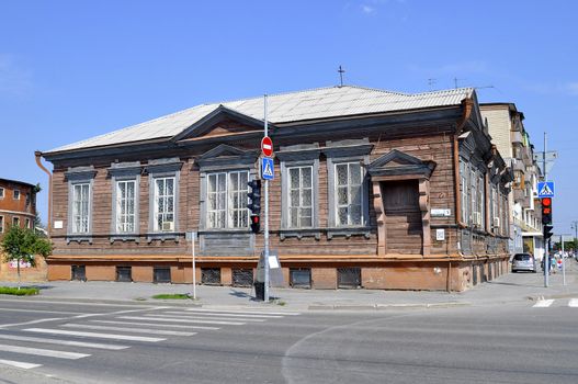 The Nikolaev city school in Tyumen, Lenina, 5 / Perekopskaya, 4, Russia