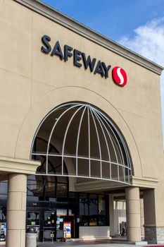 SALINAS, CA/USA - APRIL 8, 2104: Safeway Grocery Store exterior. Safeway is an American supermarket chainand the second largest supermarket chain in North America.