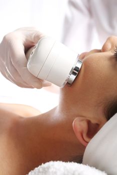 Ultrasound beauty treatment