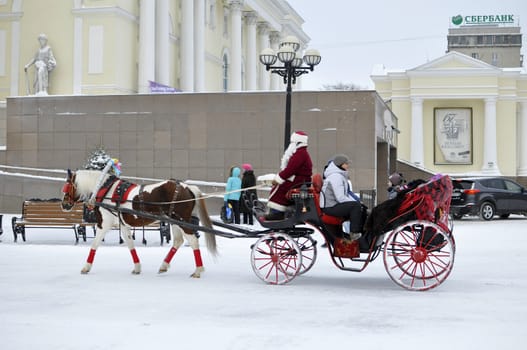 Festive drivings in the carriage with Father Frost