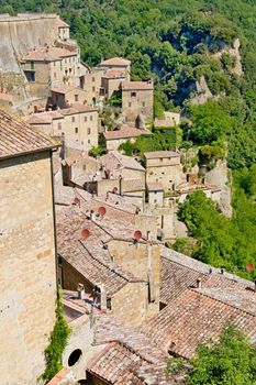 Photo shows a general view of the Tuscany city of Sovana.