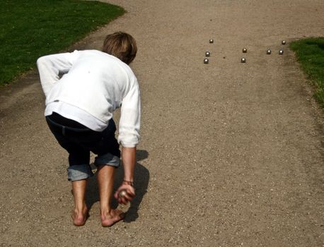 Playing petanque