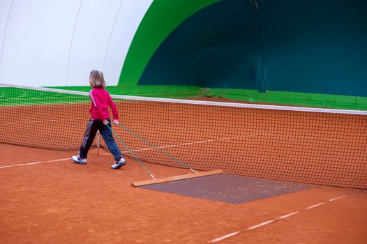 children to tennis school