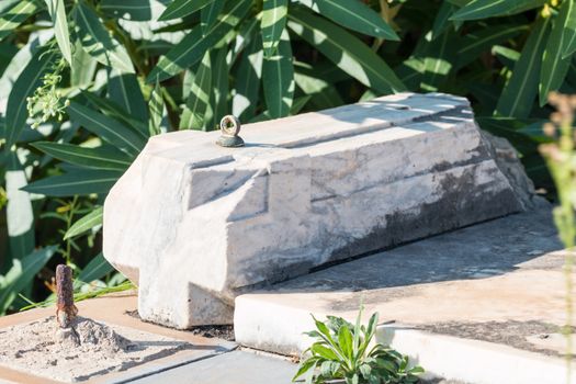 Ornamental details present on the graves of the cemeteries in Sicily